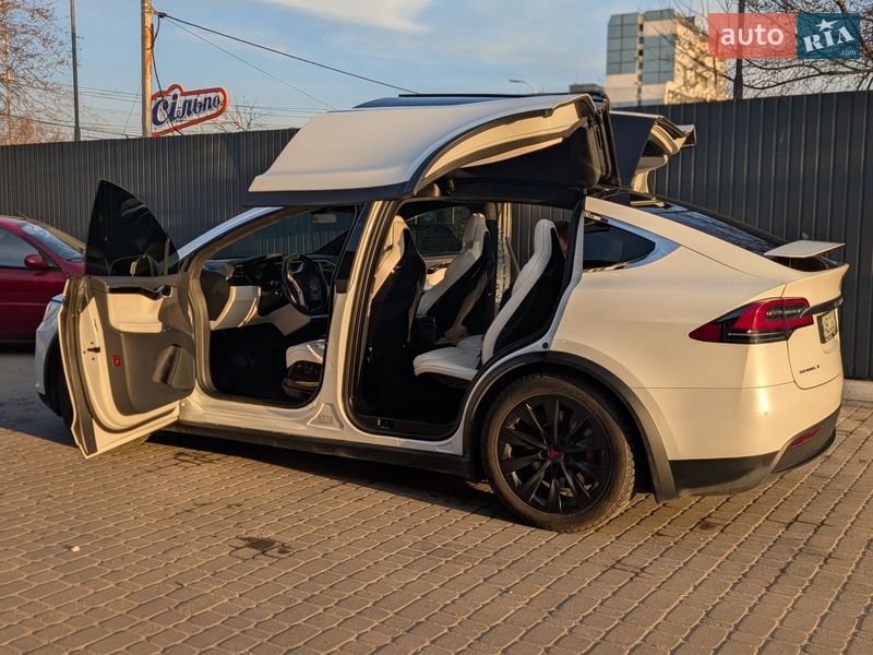 Внедорожник / Кроссовер Tesla Model X 2017 в Днепре фото 12 Внедорожник / Кроссовер Tesla Model X 2017 в Днепре