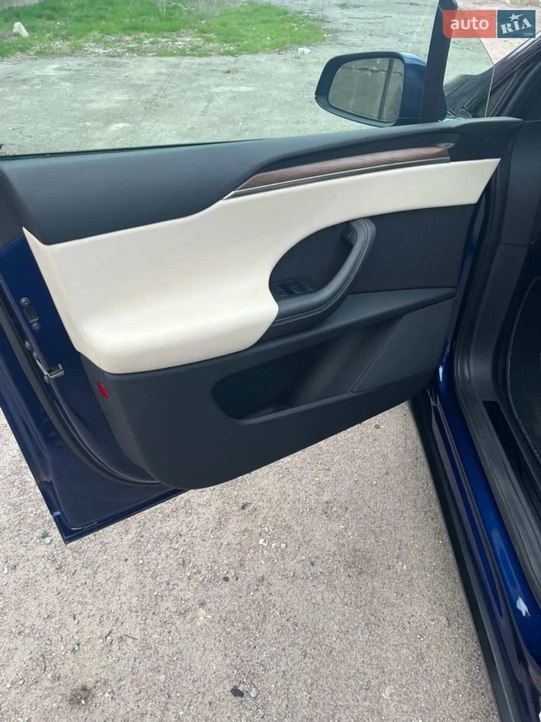 Tesla Model X 2022 VIN 7SAXCDE55NF354626 фото оголошення 12 з 24