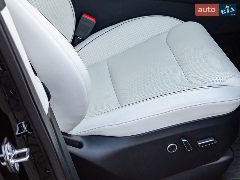 Позашляховик / Кросовер Tesla Model X 2022 в Києві фото 34 Позашляховик / Кросовер Tesla Model X 2022 в Києві