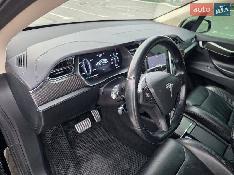 Позашляховик / Кросовер Tesla Model X 2016 в Одесі фото 30 Позашляховик / Кросовер Tesla Model X 2016 в Одесі