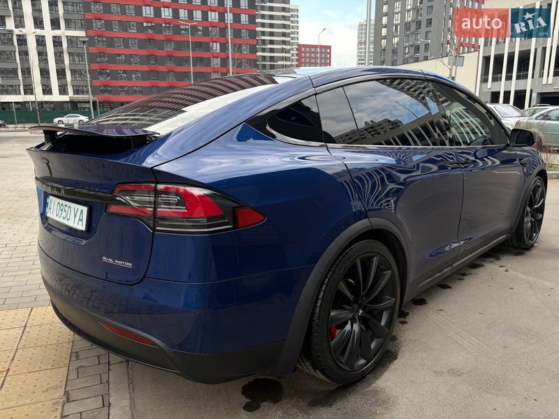 Внедорожник / Кроссовер Tesla Model X 2019 в Киеве