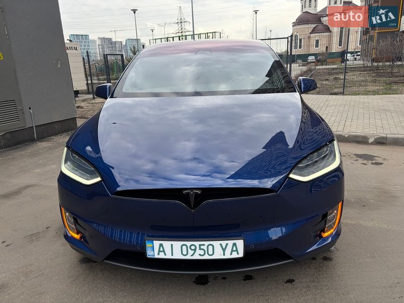 Внедорожник / Кроссовер Tesla Model X 2019 в Киеве