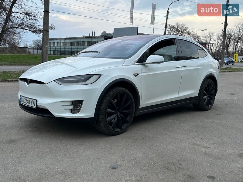Позашляховик / Кросовер Tesla Model X 2017 в Черкасах фото 8 Позашляховик / Кросовер Tesla Model X 2017 в Черкасах