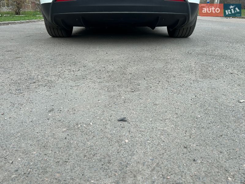 Позашляховик / Кросовер Tesla Model X 2017 в Черкасах фото 33 Позашляховик / Кросовер Tesla Model X 2017 в Черкасах