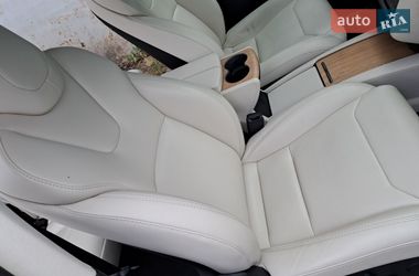 Позашляховик / Кросовер Tesla Model X 2018 в Костопілі