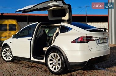 Позашляховик / Кросовер Tesla Model X 2018 в Костопілі