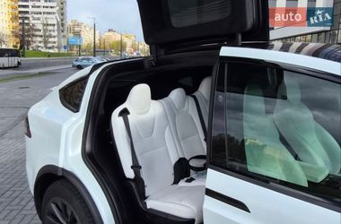 Позашляховик / Кросовер Tesla Model X 2017 в Дніпрі