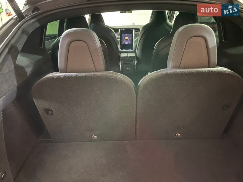 Позашляховик / Кросовер Tesla Model X 2018 в Бродах