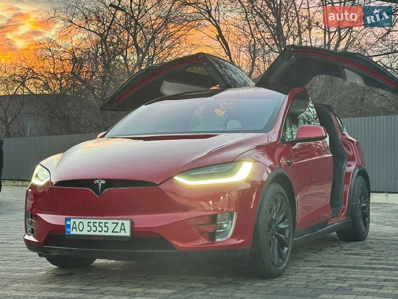 Позашляховик / Кросовер Tesla Model X 2020 в Ужгороді