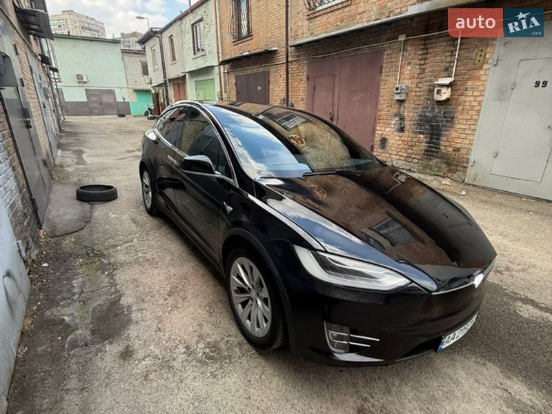 Позашляховик / Кросовер Tesla Model X 2017 в Києві фото Позашляховик / Кросовер Tesla Model X 2017 в Києві