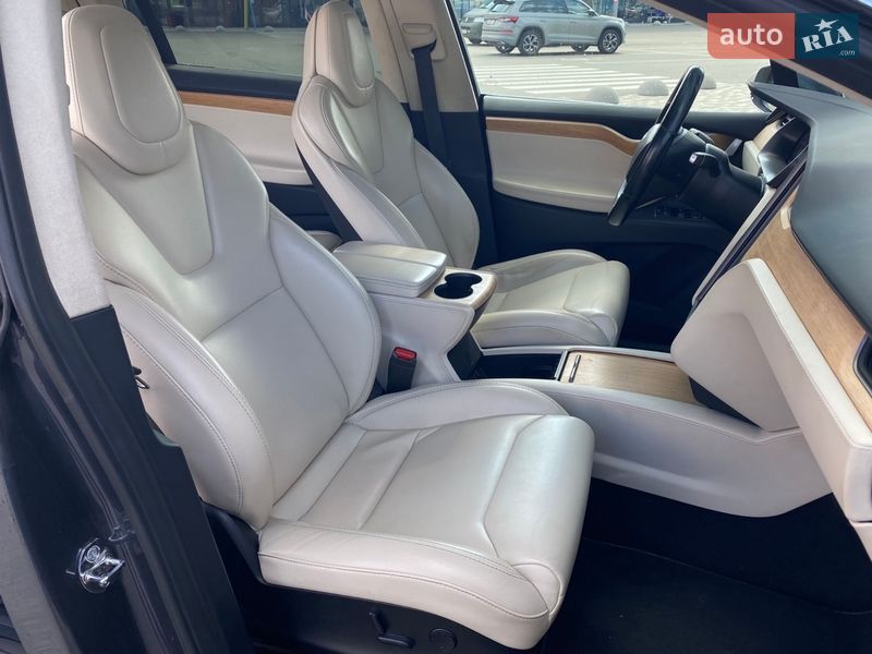 Внедорожник / Кроссовер Tesla Model X 2018 в Киеве фото 22 Внедорожник / Кроссовер Tesla Model X 2018 в Киеве