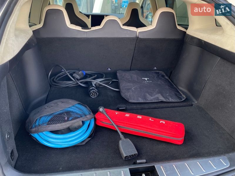 Внедорожник / Кроссовер Tesla Model X 2018 в Киеве фото 26 Внедорожник / Кроссовер Tesla Model X 2018 в Киеве
