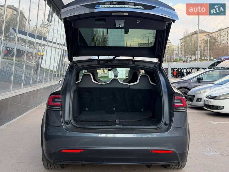 Внедорожник / Кроссовер Tesla Model X 2017 в Киеве