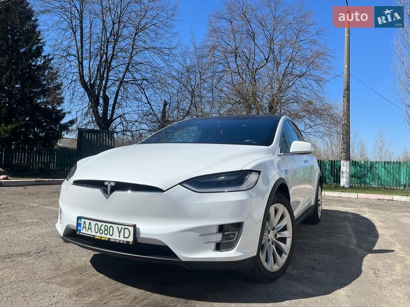 Tesla Model X 2016