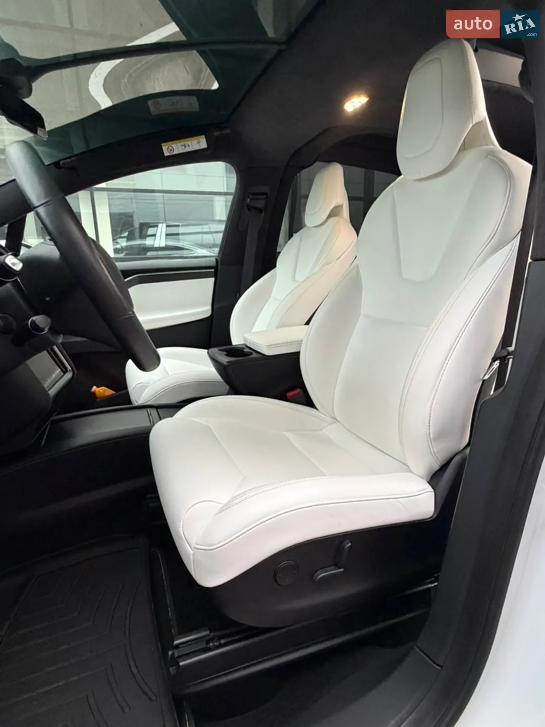 2020 Tesla Model X - мініатюра 10