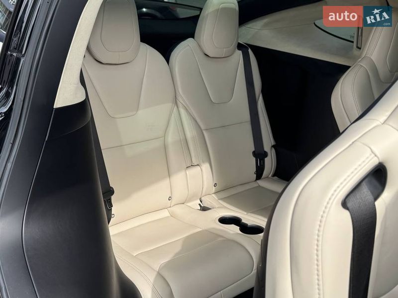 Позашляховик / Кросовер Tesla Model X 2018 в Дніпрі