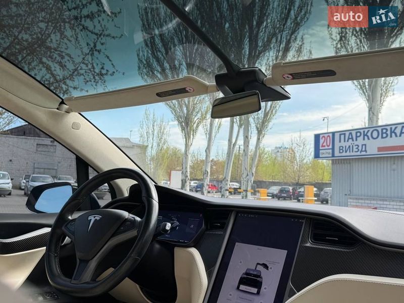 Позашляховик / Кросовер Tesla Model X 2018 в Дніпрі