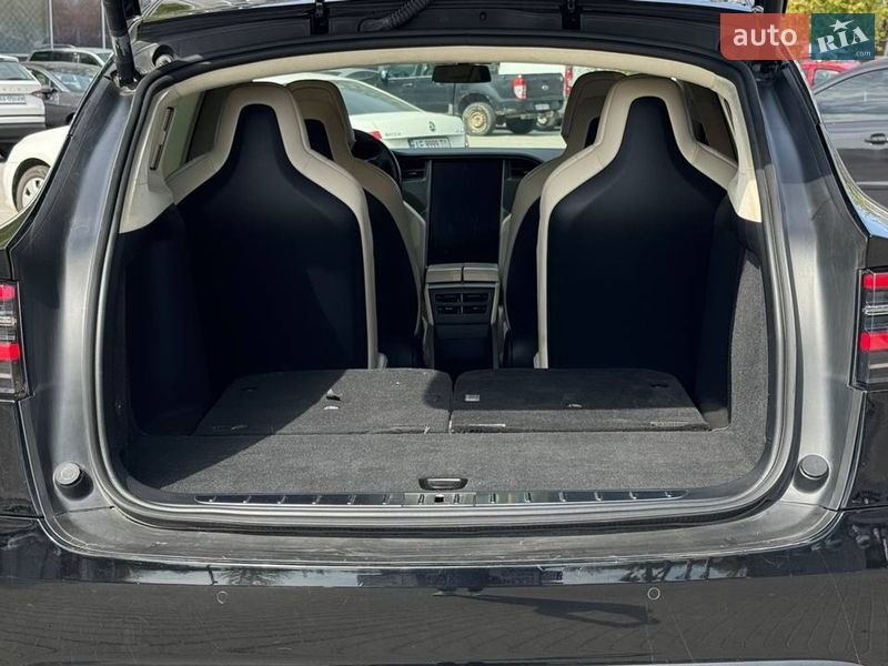 Позашляховик / Кросовер Tesla Model X 2018 в Дніпрі