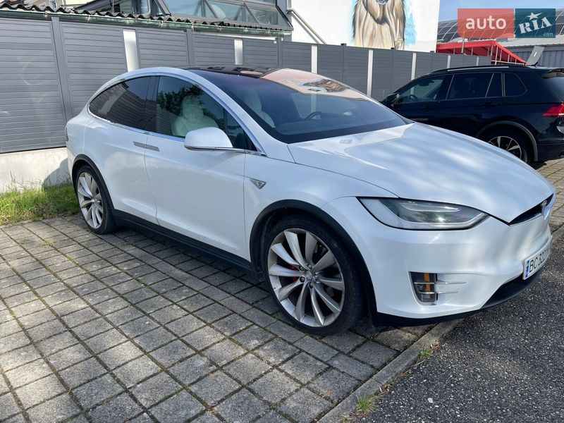 Внедорожник / Кроссовер Tesla Model X 2016 в Львове