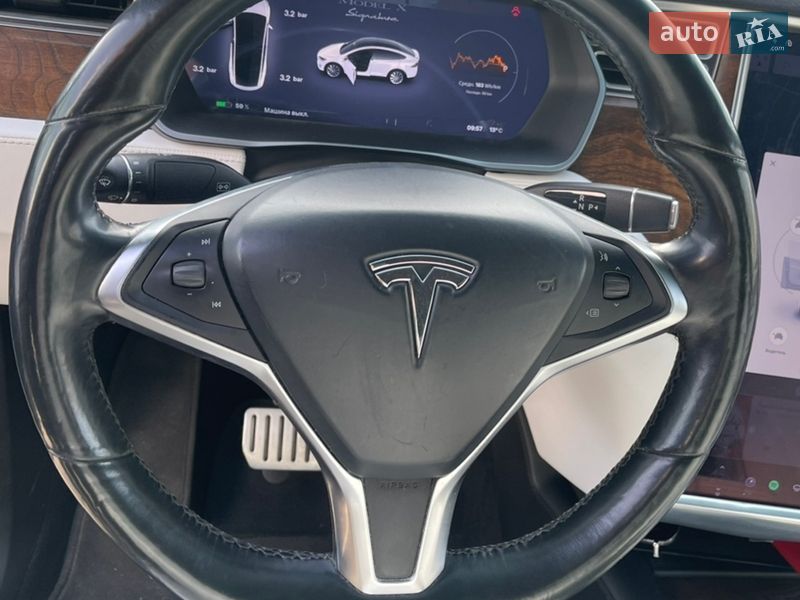 Внедорожник / Кроссовер Tesla Model X 2016 в Львове