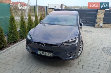 Позашляховик / Кросовер Tesla Model X 2017 в Львові