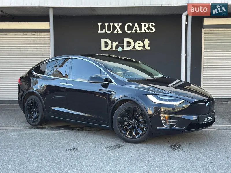 Tesla Model X 2016