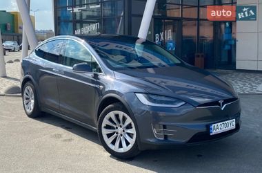 Позашляховик / Кросовер Tesla Model X 2018 в Києві