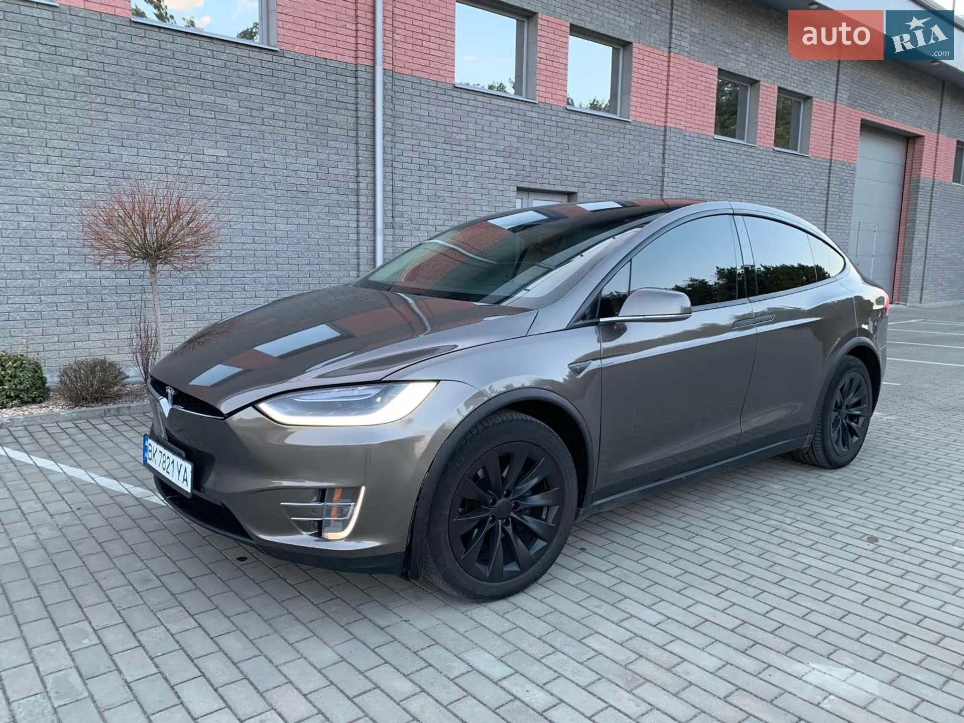 2016 Tesla Model X - мініатюра 31
