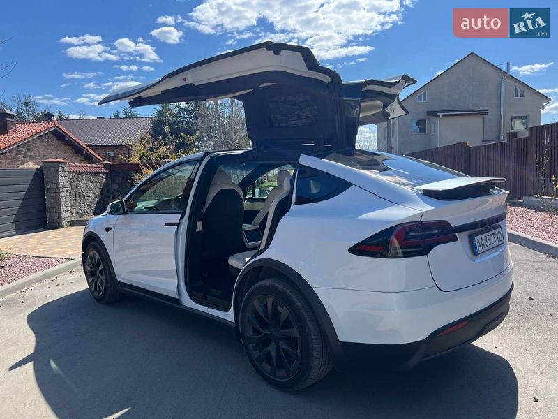 Внедорожник / Кроссовер Tesla Model X 2024 в Киеве