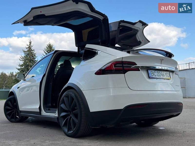 Внедорожник / Кроссовер Tesla Model X 2019 в Львове