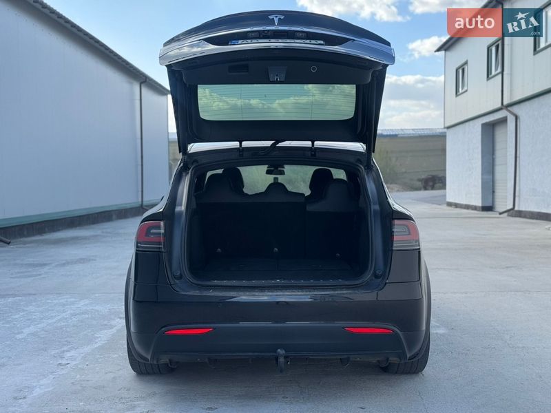 Внедорожник / Кроссовер Tesla Model X 2017 в Киеве