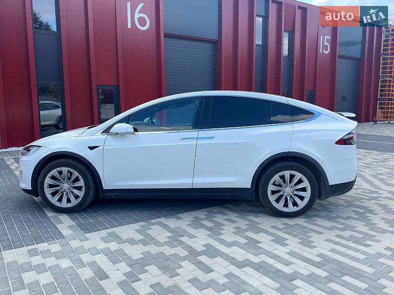 Позашляховик / Кросовер Tesla Model X 2017 в Львові фото 3 Позашляховик / Кросовер Tesla Model X 2017 в Львові