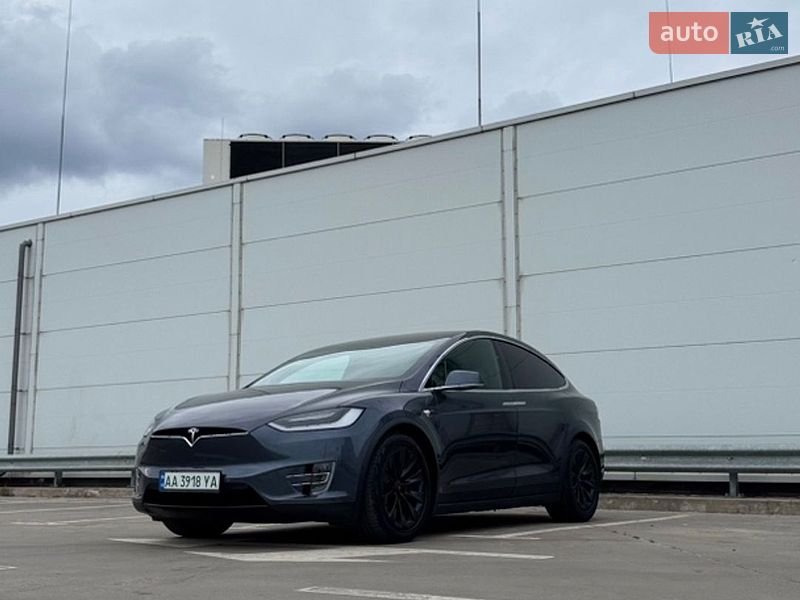 Внедорожник / Кроссовер Tesla Model X 2017 в Киеве