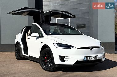Внедорожник / Кроссовер Tesla Model X 2019 в Киеве