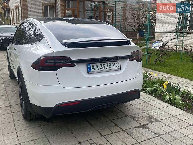 Внедорожник / Кроссовер Tesla Model X 2023 в Киеве