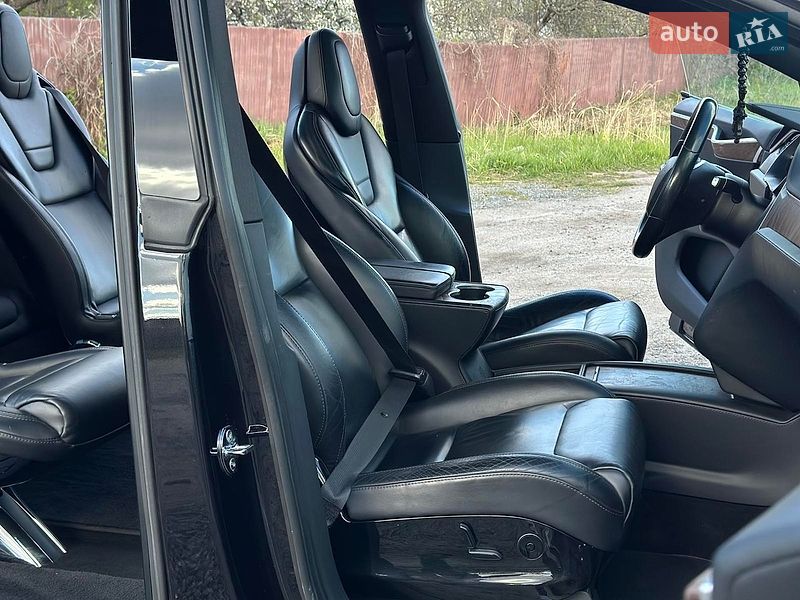 Внедорожник / Кроссовер Tesla Model X 2016 в Львове