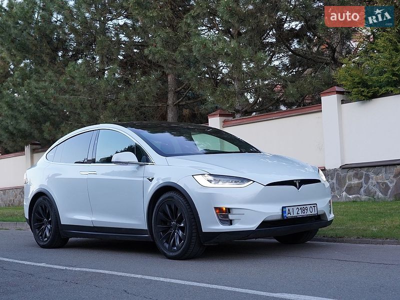 Внедорожник / Кроссовер Tesla Model X 2019 в Киеве
