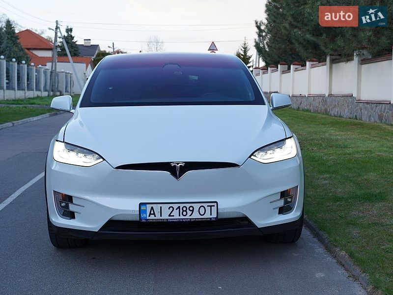 Внедорожник / Кроссовер Tesla Model X 2019 в Киеве