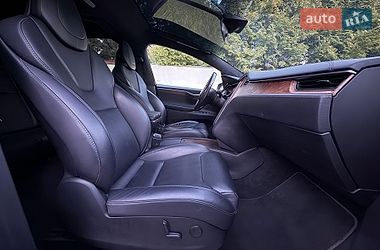 Внедорожник / Кроссовер Tesla Model X 2019 в Киеве