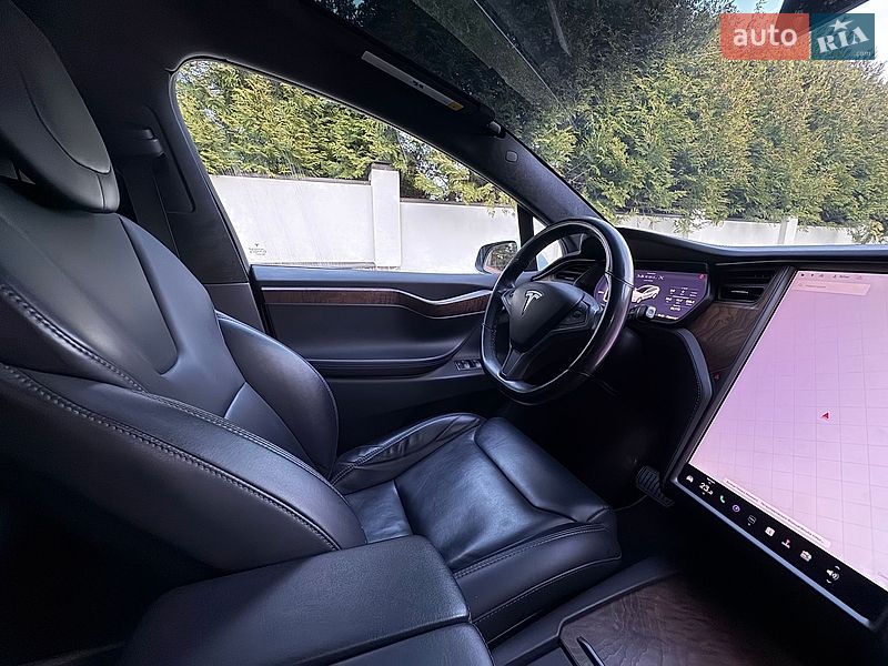 Внедорожник / Кроссовер Tesla Model X 2019 в Киеве