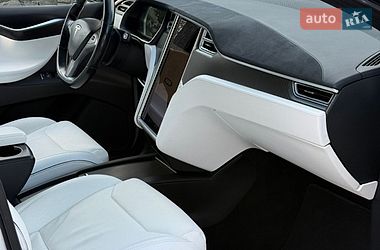 Внедорожник / Кроссовер Tesla Model X 2016 в Белой Церкви