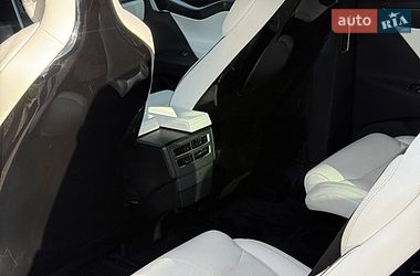 Внедорожник / Кроссовер Tesla Model X 2016 в Белой Церкви