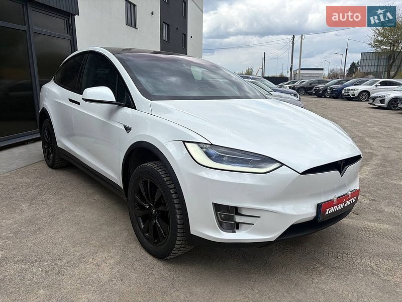 Внедорожник / Кроссовер Tesla Model X 2016 в Виннице