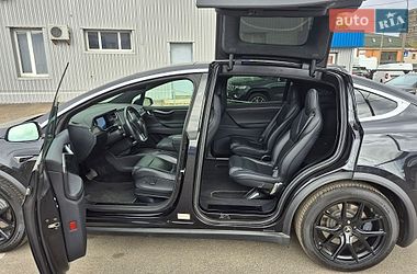 Позашляховик / Кросовер Tesla Model X 2017 в Києві