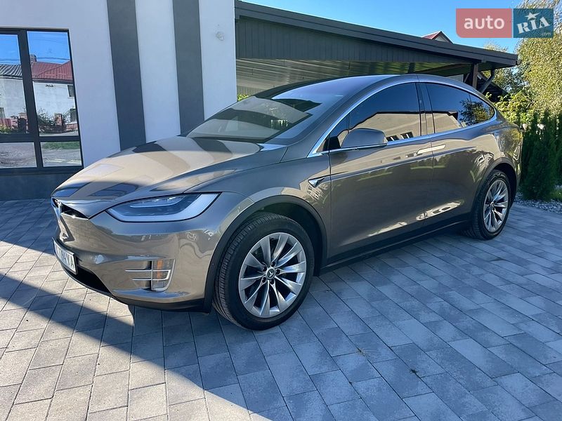 Внедорожник / Кроссовер Tesla Model X 2016 в Киеве