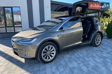 Внедорожник / Кроссовер Tesla Model X 2016 в Киеве