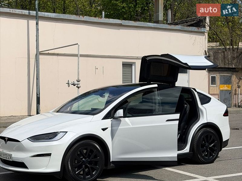 Внедорожник / Кроссовер Tesla Model X 2023 в Киеве
