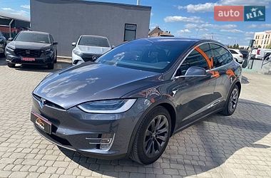 Позашляховик / Кросовер Tesla Model X 2018 в Львові