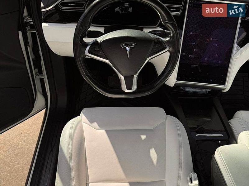 Внедорожник / Кроссовер Tesla Model X 2017 в Киеве