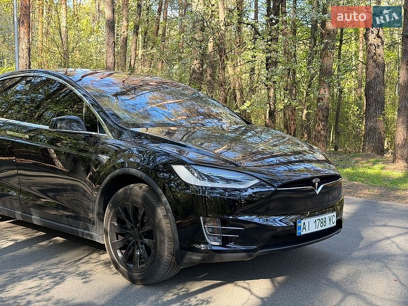 Внедорожник / Кроссовер Tesla Model X 2018 в Киеве